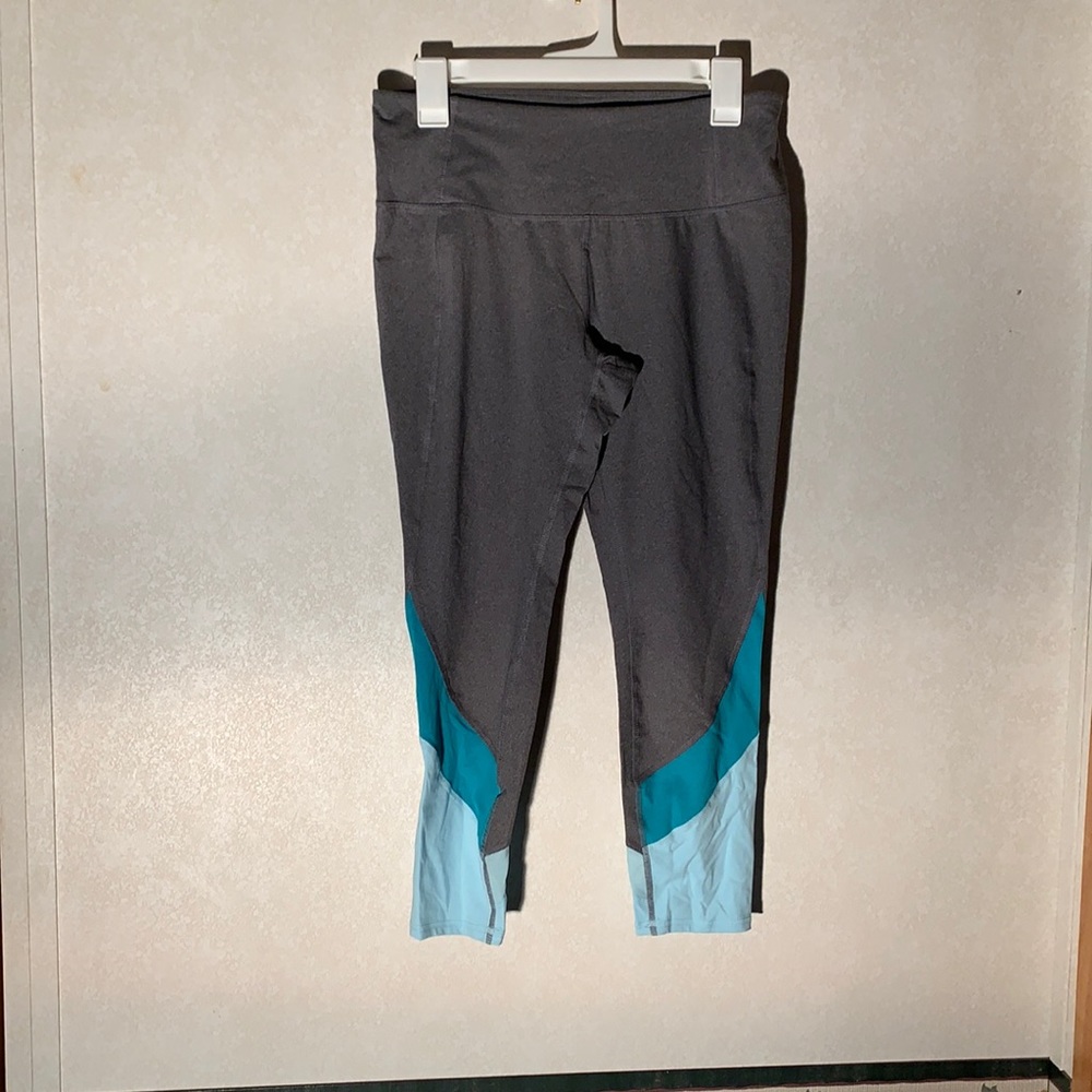 Tangerine color block leggings